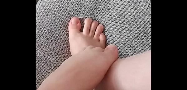  do you love my small feet loser